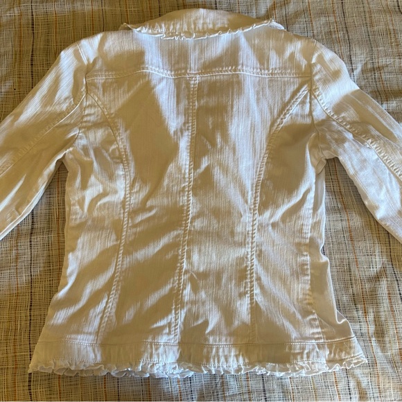 White ruffle denim jacket - Picture 3 of 5
